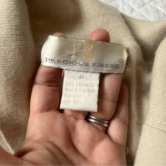 100% CASHMERE Vintage Precious Fibers Beige Oyster Button Cardigan Sweater M - Picture 2 of 16